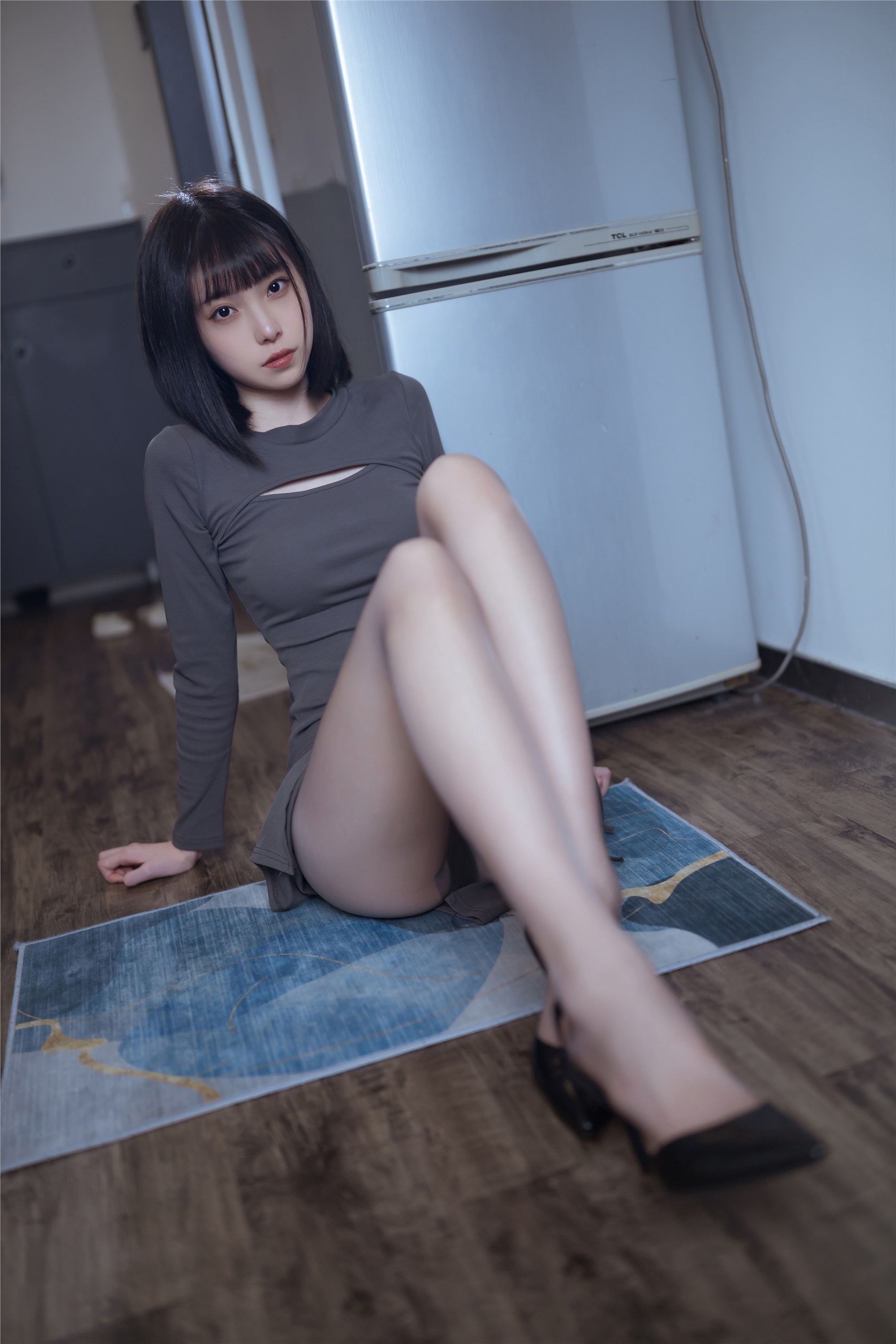 Xu Lan LAN - NO.024 Grey Skirt X Grey Silk Sister